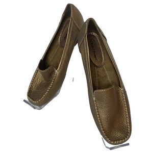 BARETRAPS Women's size 9.5 M Pleasant Moccasin Slip-on Loafers Slippers BRONZE